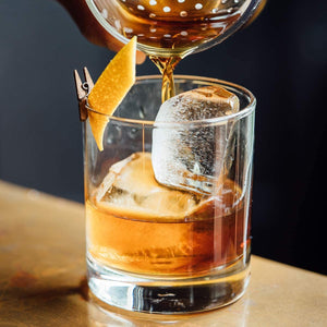 GDREAMT  Ice Cube Trays Silicone Sphere Ice Ball Molds, GDREAMT Set of 2 Round Ice Ball Maker with Lid & Large Square Ice Cube Molds for Whiskey, Cocktail & Brandy, Reusable and BPA Free